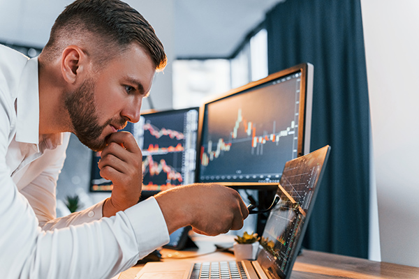 Professional Financial Expert